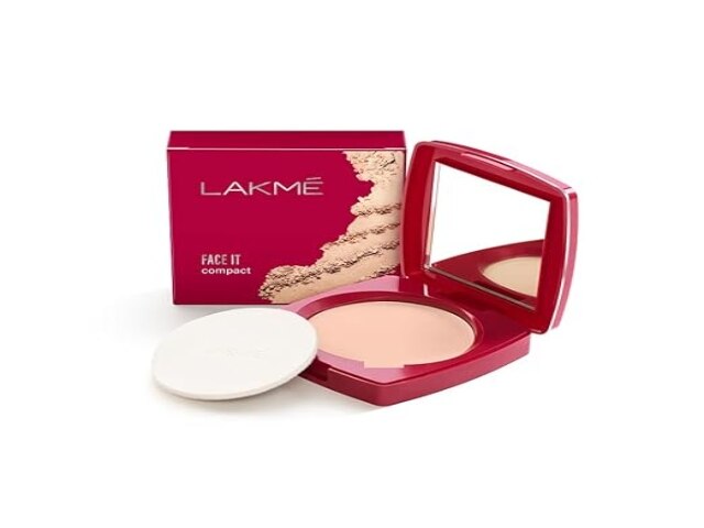 LAKME Face It Compact