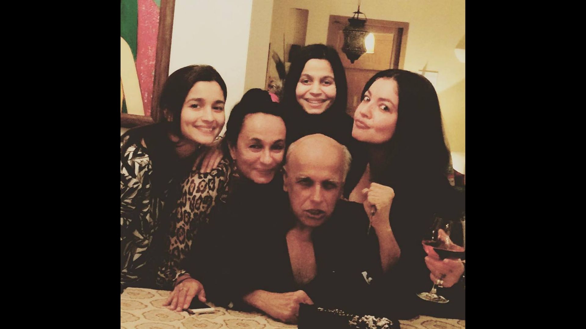 pooja bhatt