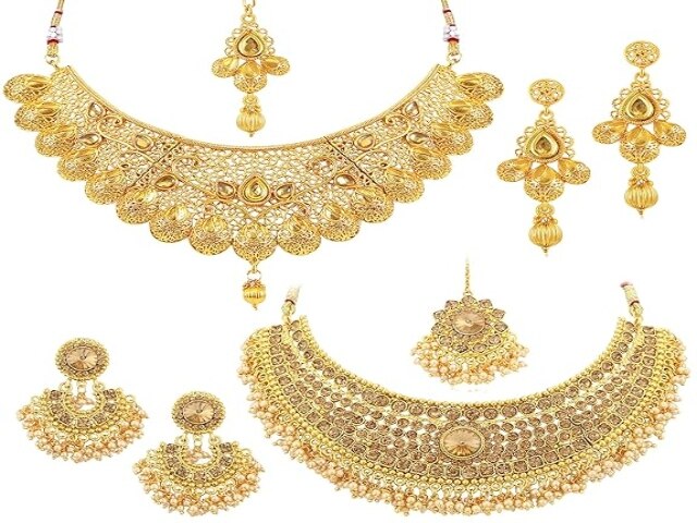 Sukkhi Glamorous Gold Plated Choker Necklace