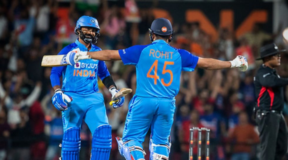 Rohit Sharma and Dinesh Karthik in Nagpur T20