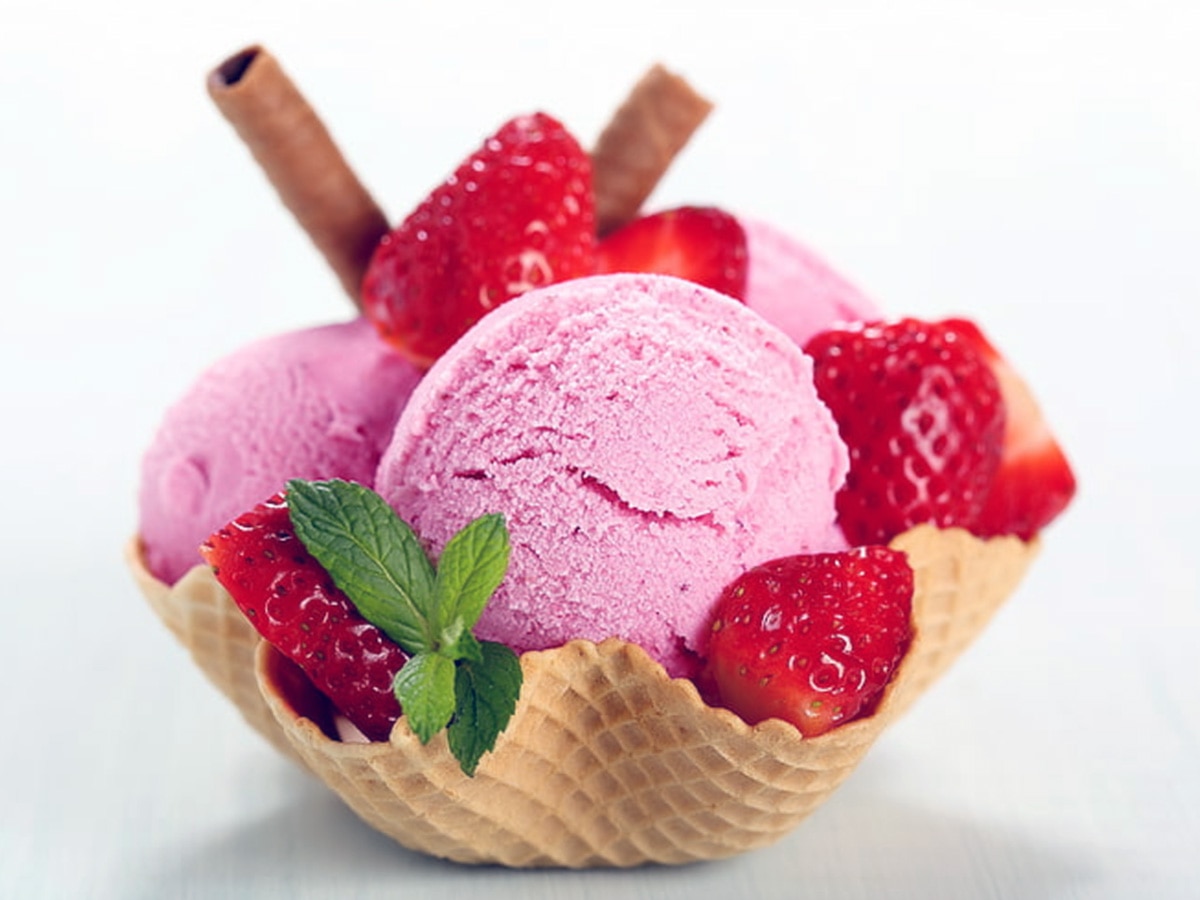 strawberry ice cream 