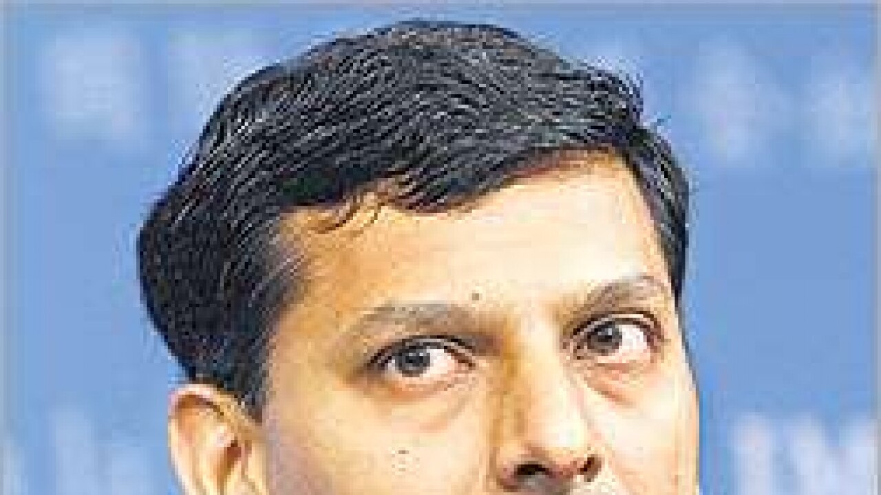 Raghuram Rajan will quit IMF as Chicago University refuses leave