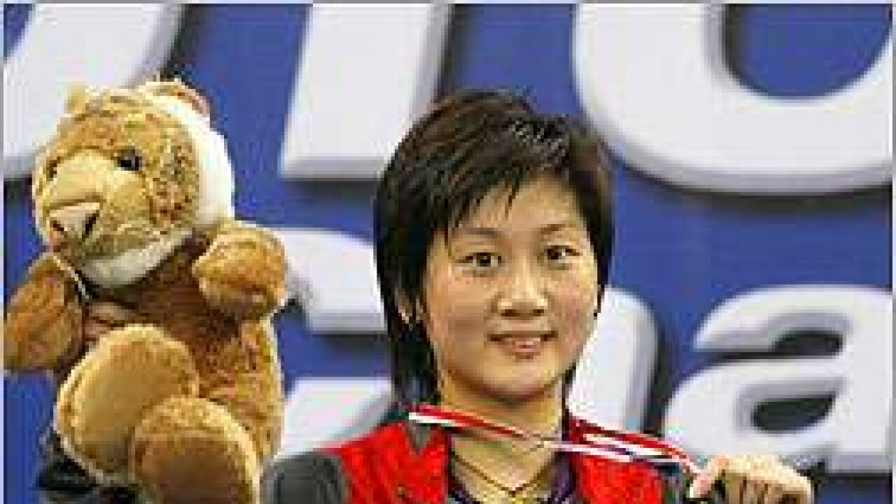 China's Zhu wins women's badminton gold