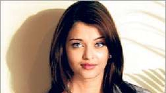 Aishwarya Rai Bachchan's 'conscious effort' to not hold her