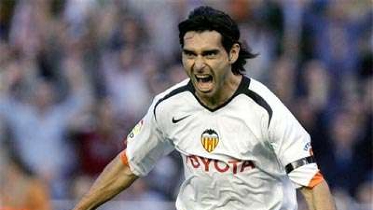 Roberto Ayala returns to Argentina to play for Racing Club