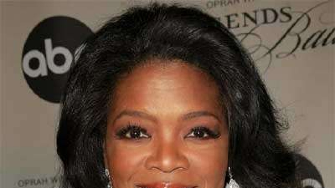 Oprah Winfrey settles defamation suit with headmistress(00)