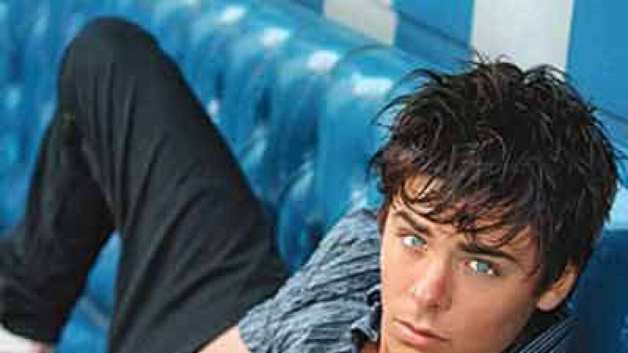 Zac Efron lands drug runner role