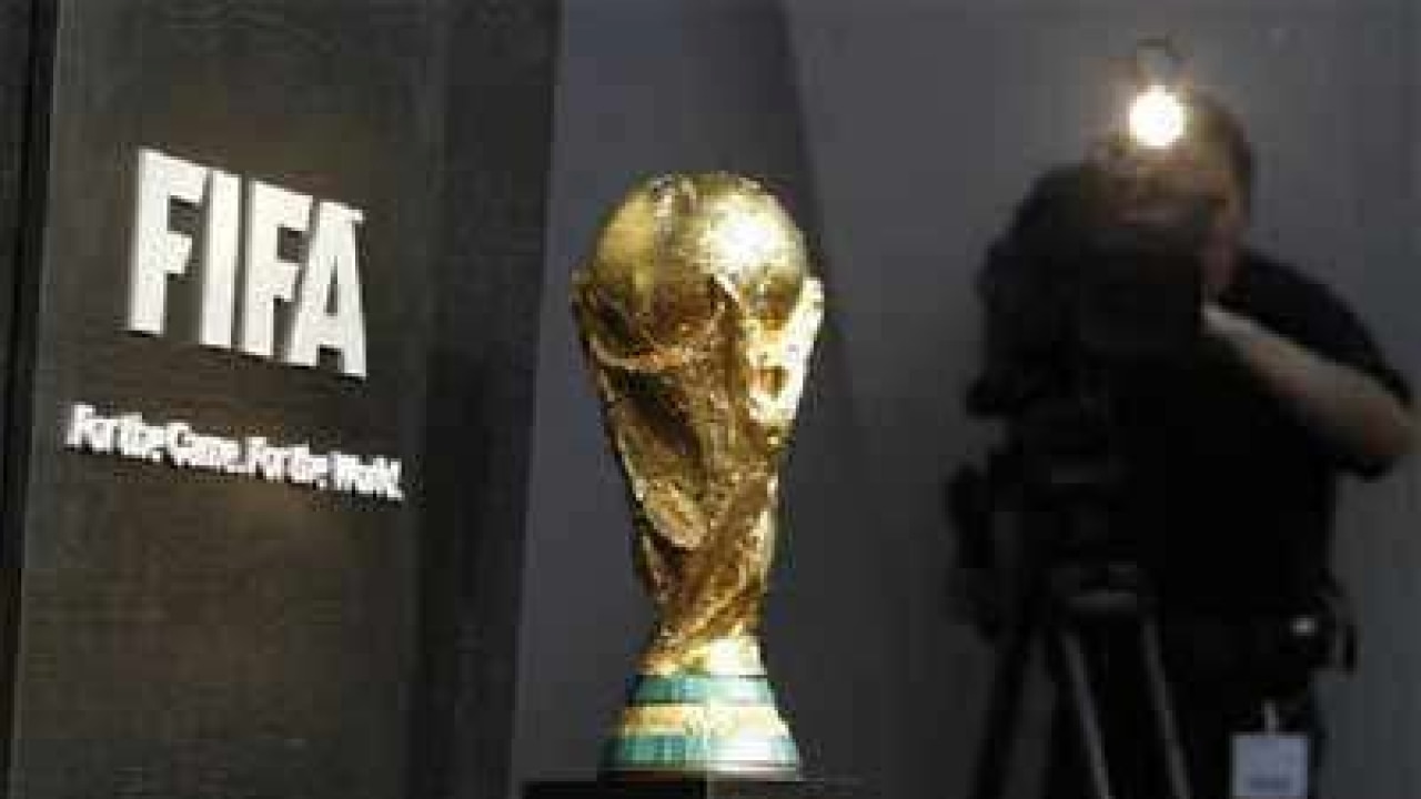 Replica World Cups stolen in FIFA raid