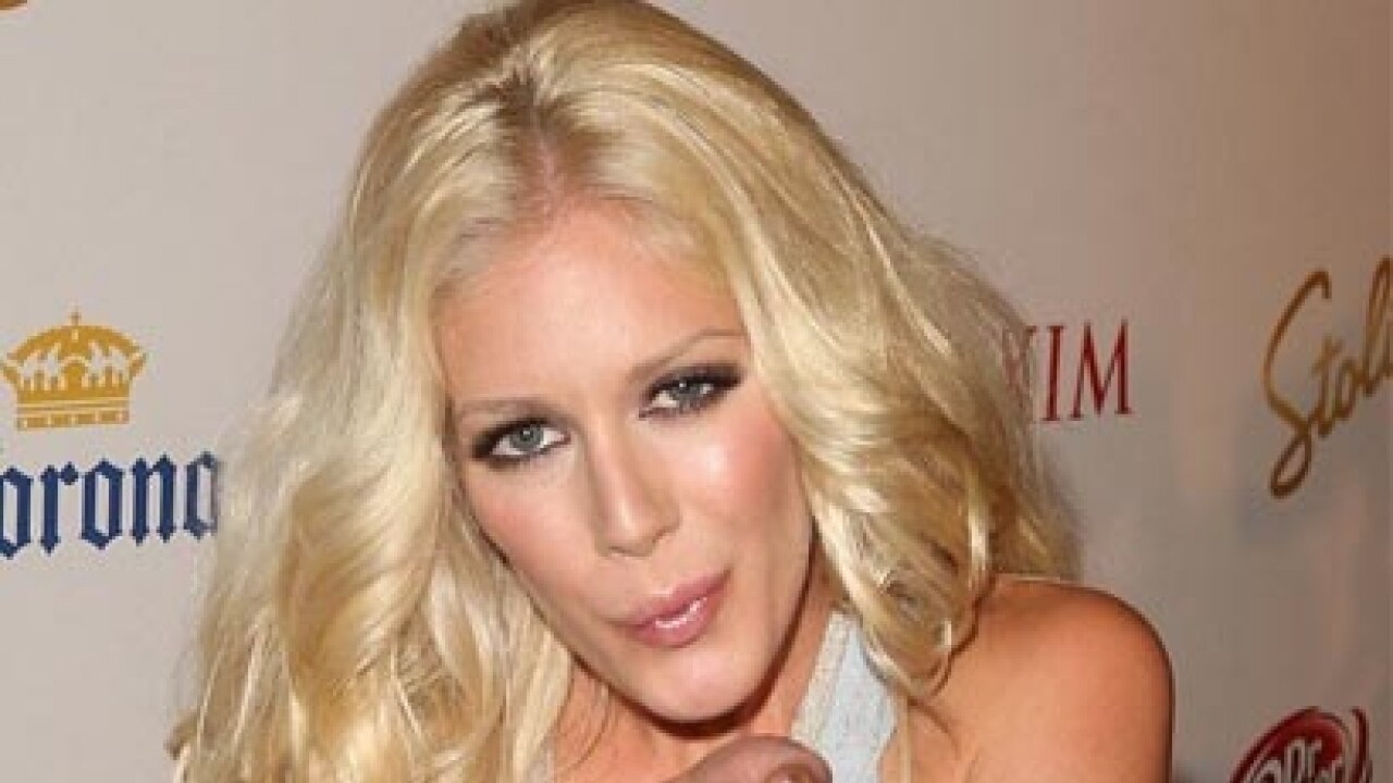 Heidi Montag shows off 'botched' plastic surgery scars