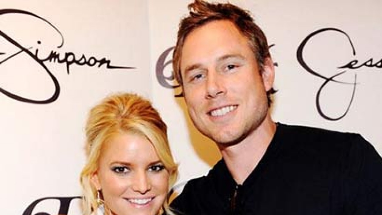Jessica Simpson tweets about fiance’s ‘perfect tush’