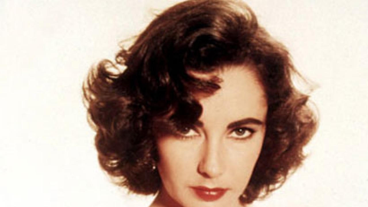 Elizabeth Taylor’s naked photo embroiled in identity mystery