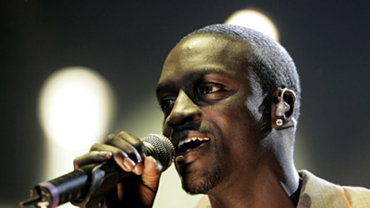 Happy birthday Akon, sing Indian fans