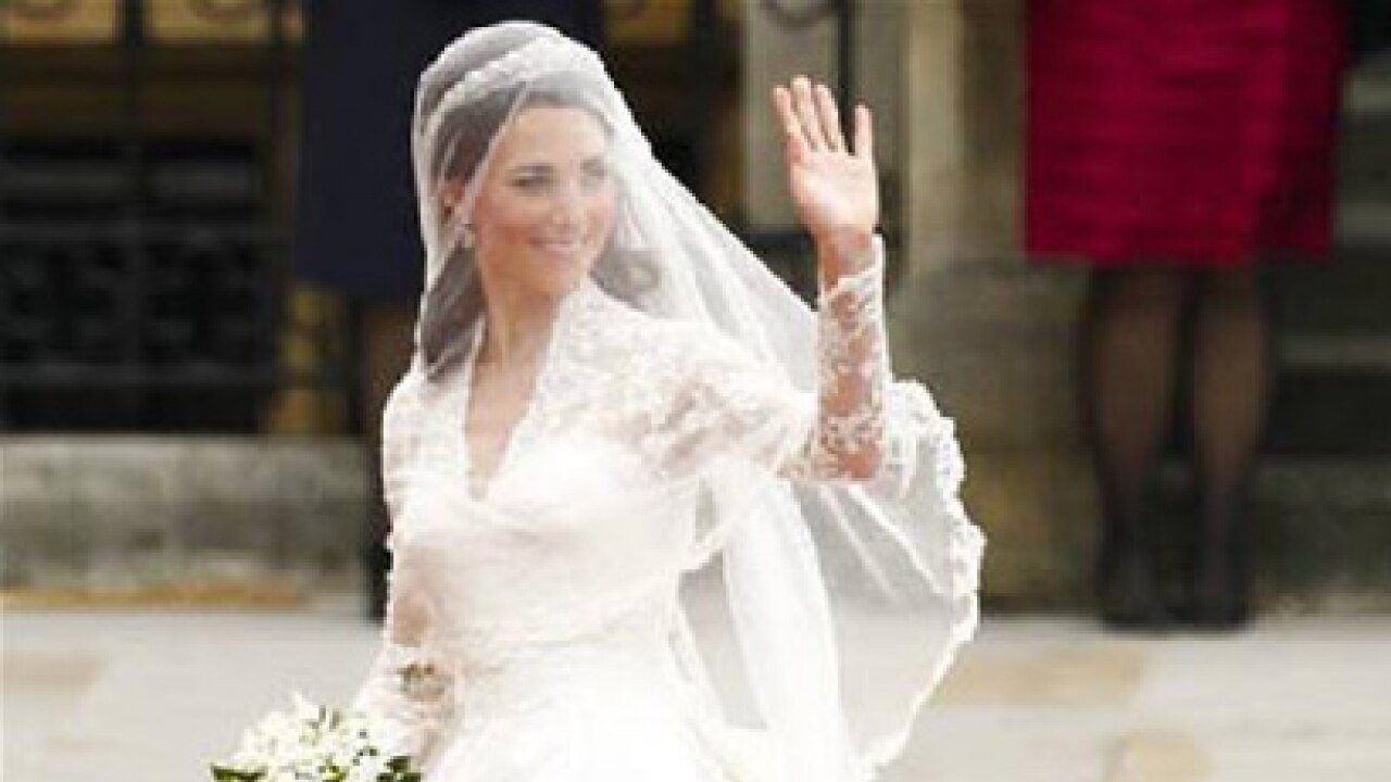 Was Kate S Wedding Gown Inspired By Grace Kelly S Nuptial Dress