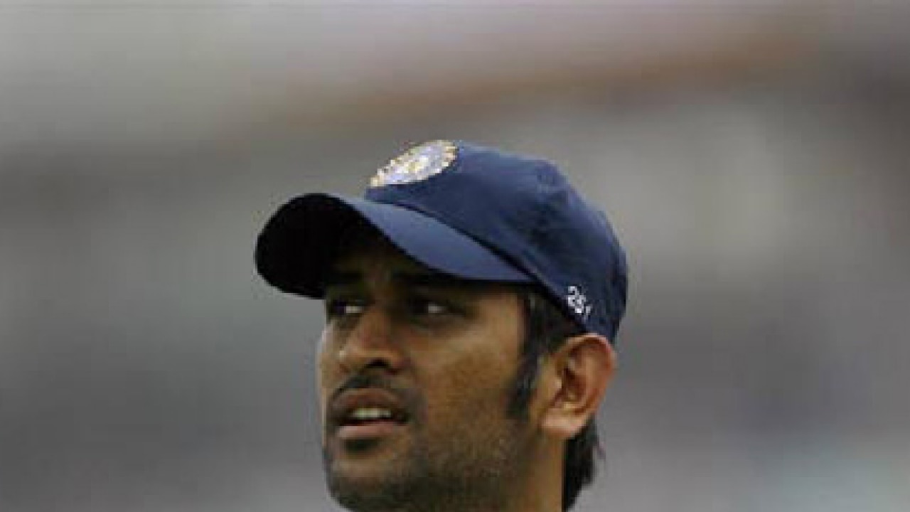 England pacers' height not a big factor, says ms dhoni