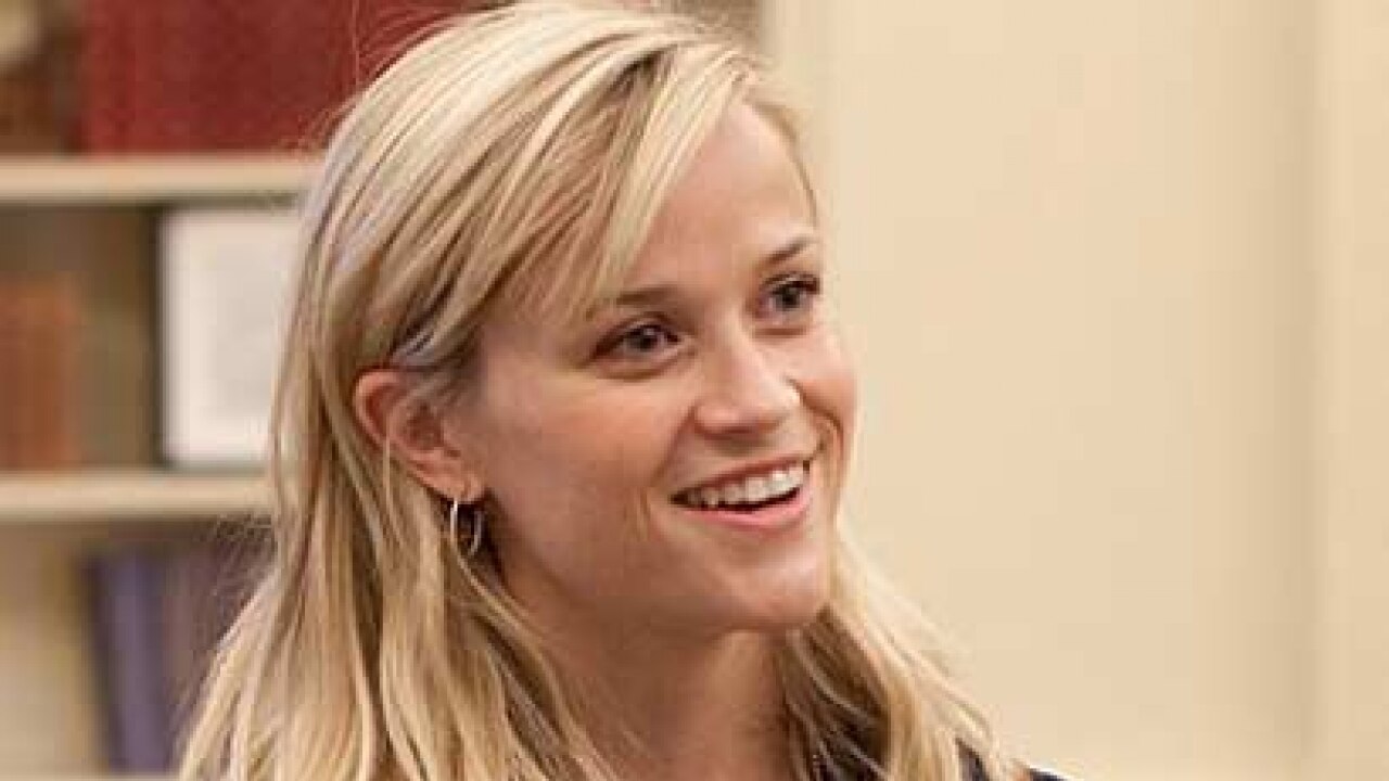 Reese Witherspoon Struck By Car While Jogging 9292