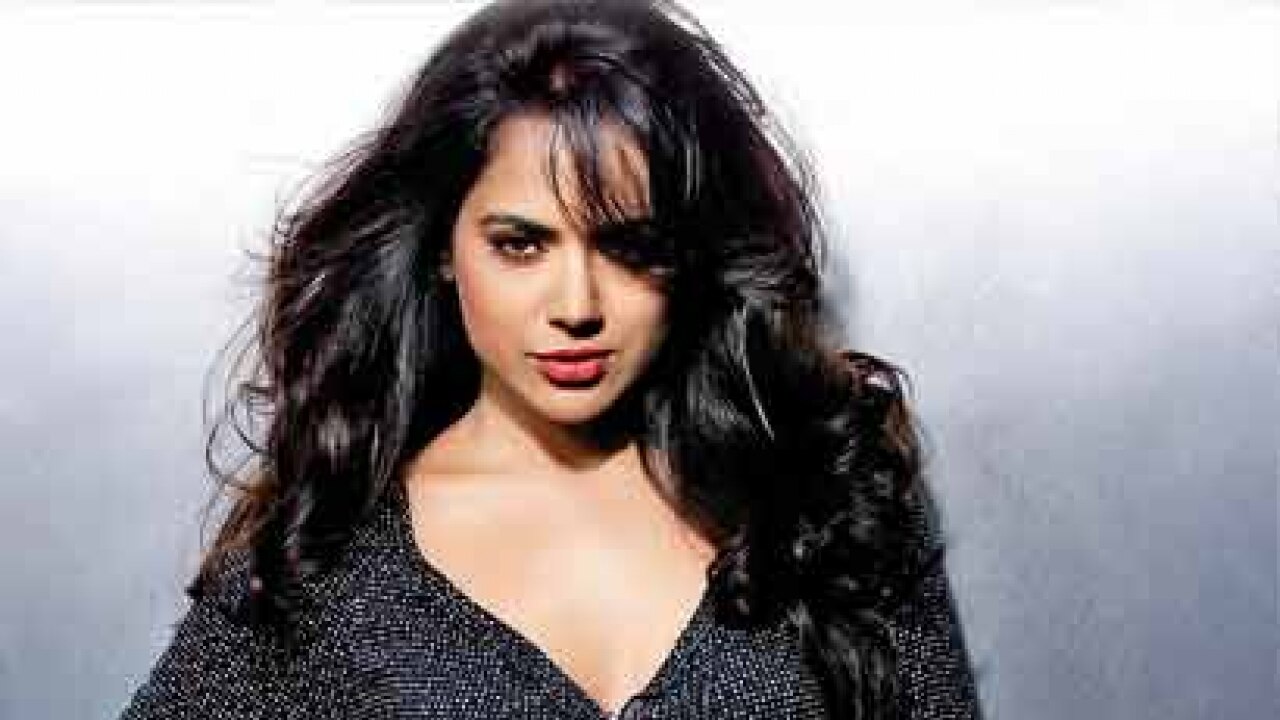 Be a bold dresser: Sameera Reddy gives 10 rules of dressing