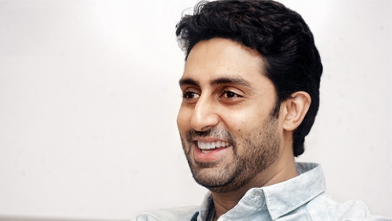 Amitabh bachchan promotes son's film on his blog