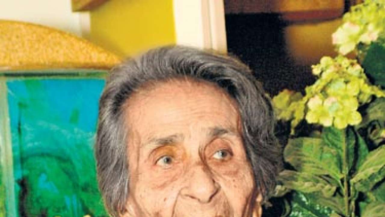 Rare pictures of Homai Vyarawalla