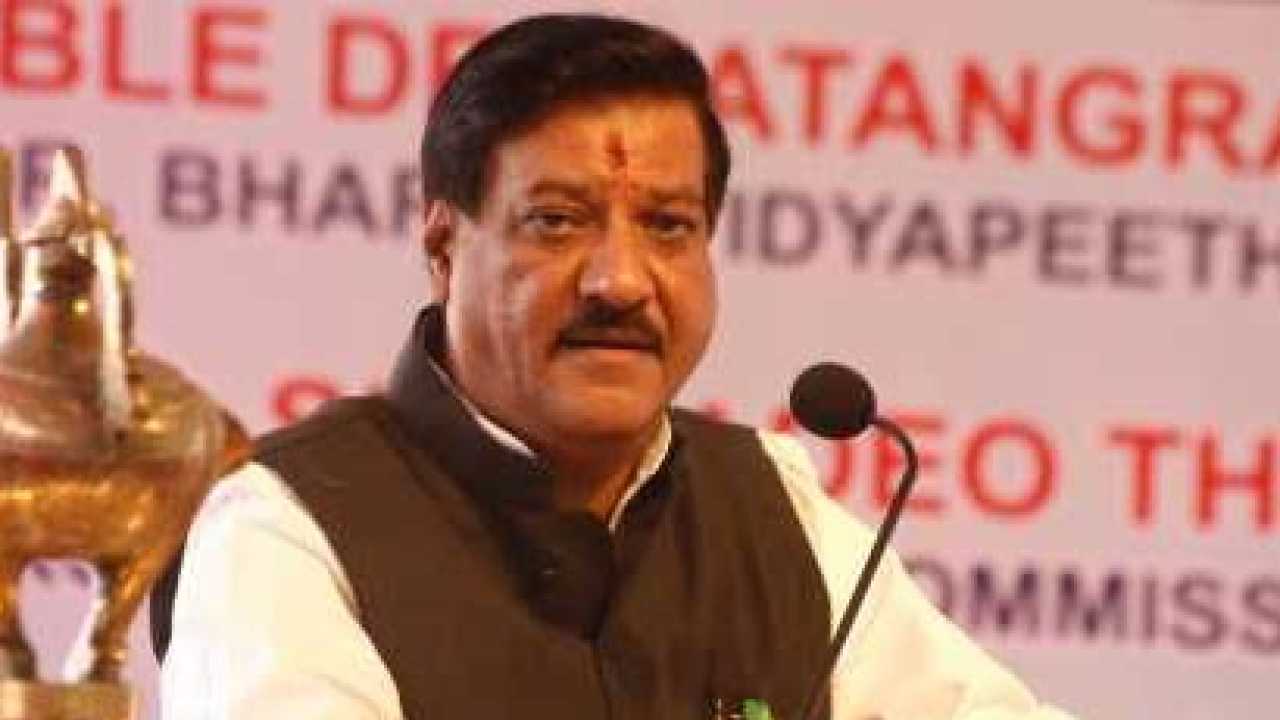 Prithviraj Chavan Meets Sharad Pawar