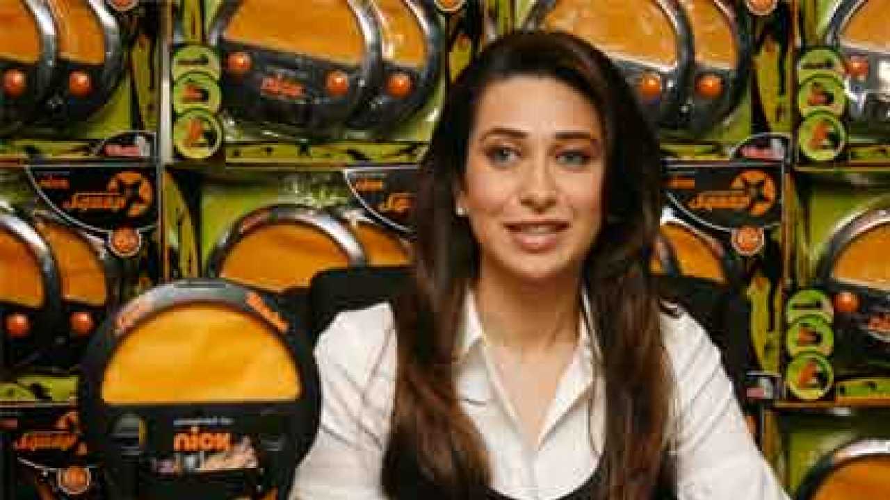 Karisma Kapoor Xxxnx - Endorsements help in reaching out to fans: Karisma Kapoor