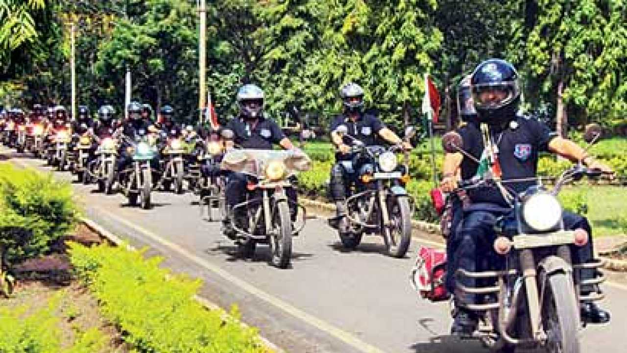 Mumbai bikers club to spread Christmas cheer at old age home