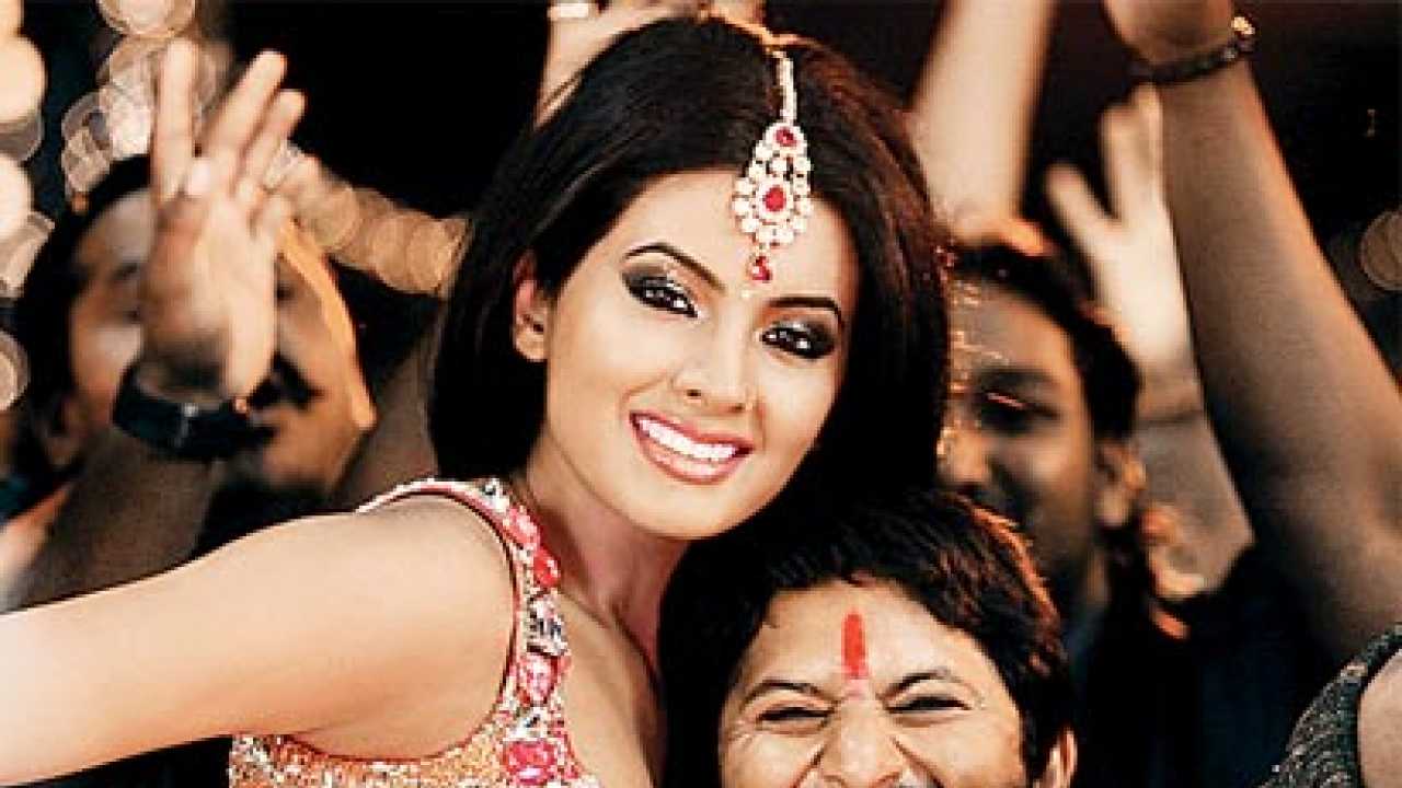 Watch Geeta Citygirl video Watch Geeta Citygirl video