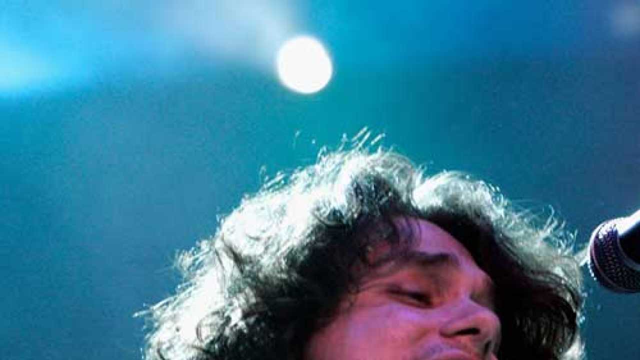 John mayer finds being one-woman man tricky