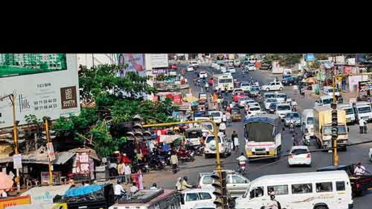 No parking on Hinjewadi lanes, techies unhappy