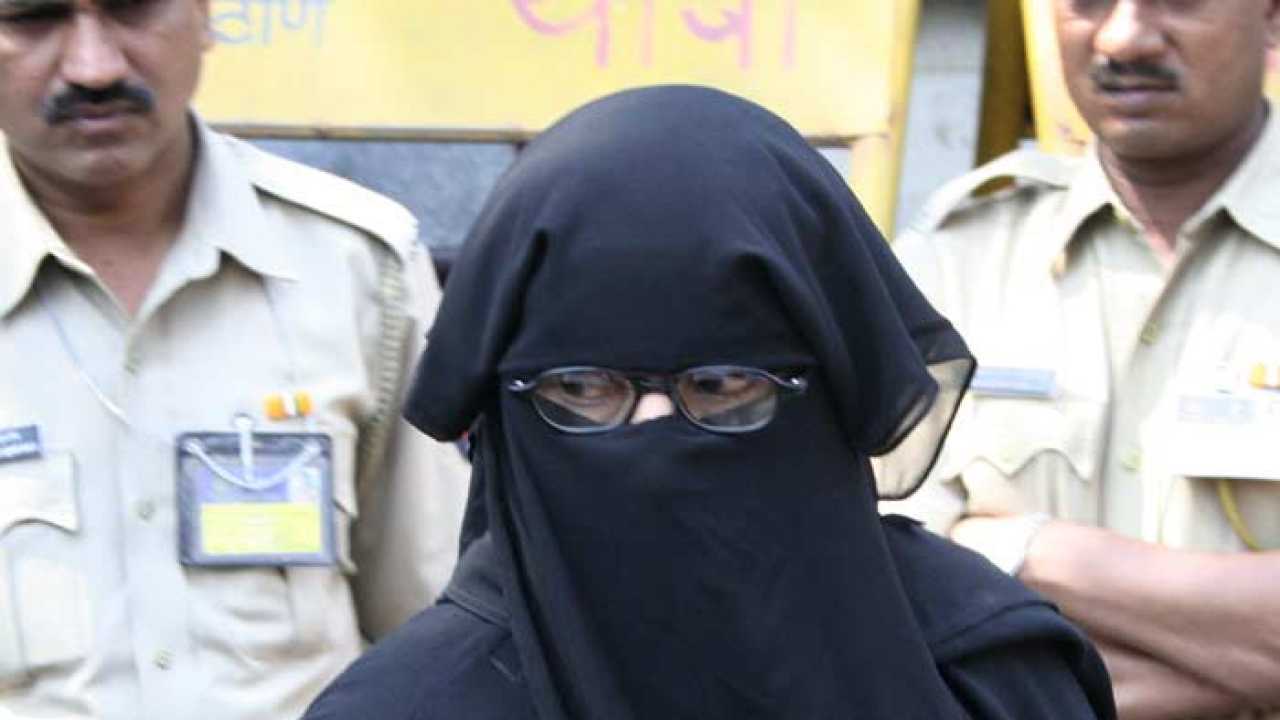 1993 Mumbai blast TADA court issues nonbailable warrant against