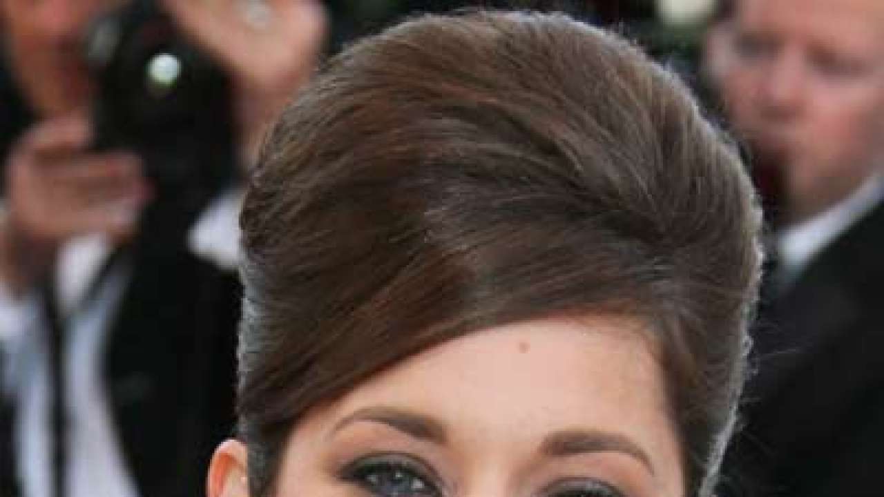 5 Stunning Pin Up Hairdos At Cannes Emma Watson Marion