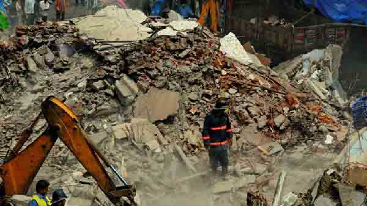 Another collapse in Mumbai: Toll rises to 7, Dahisar building declared ...