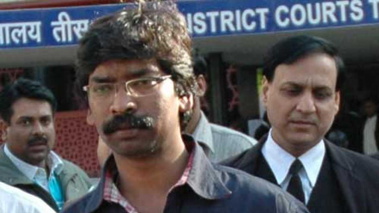 Hemant soren stakes claim to form govt in jharkhand