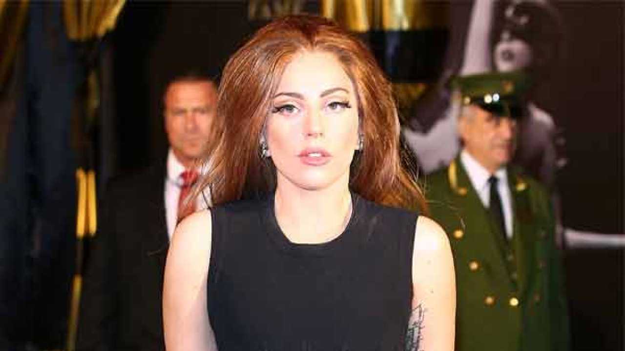 Lady Gaga tweets for LGBT community support in Russia