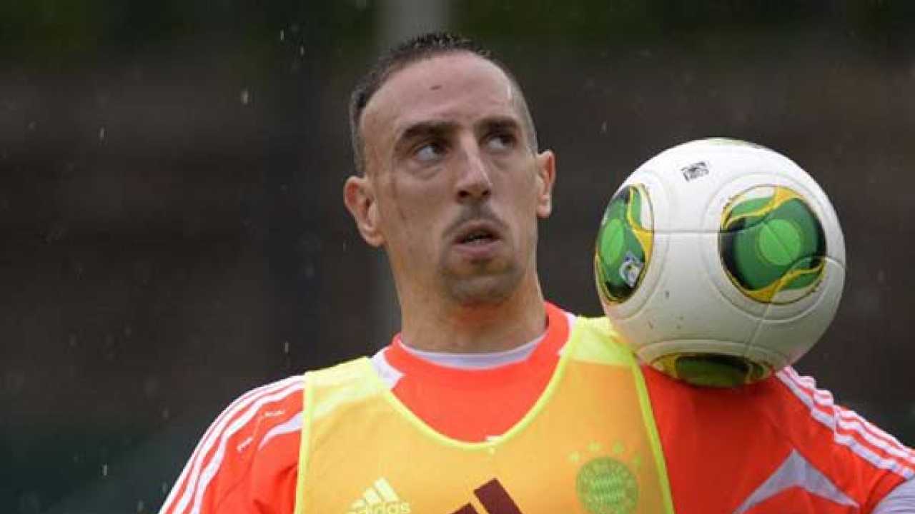 Bayern's Franck Ribery wins UEFA best player award