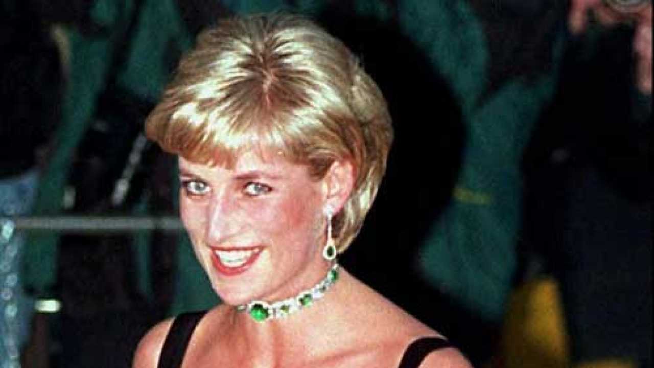 The sun comes down on the shrine to Princess Diana