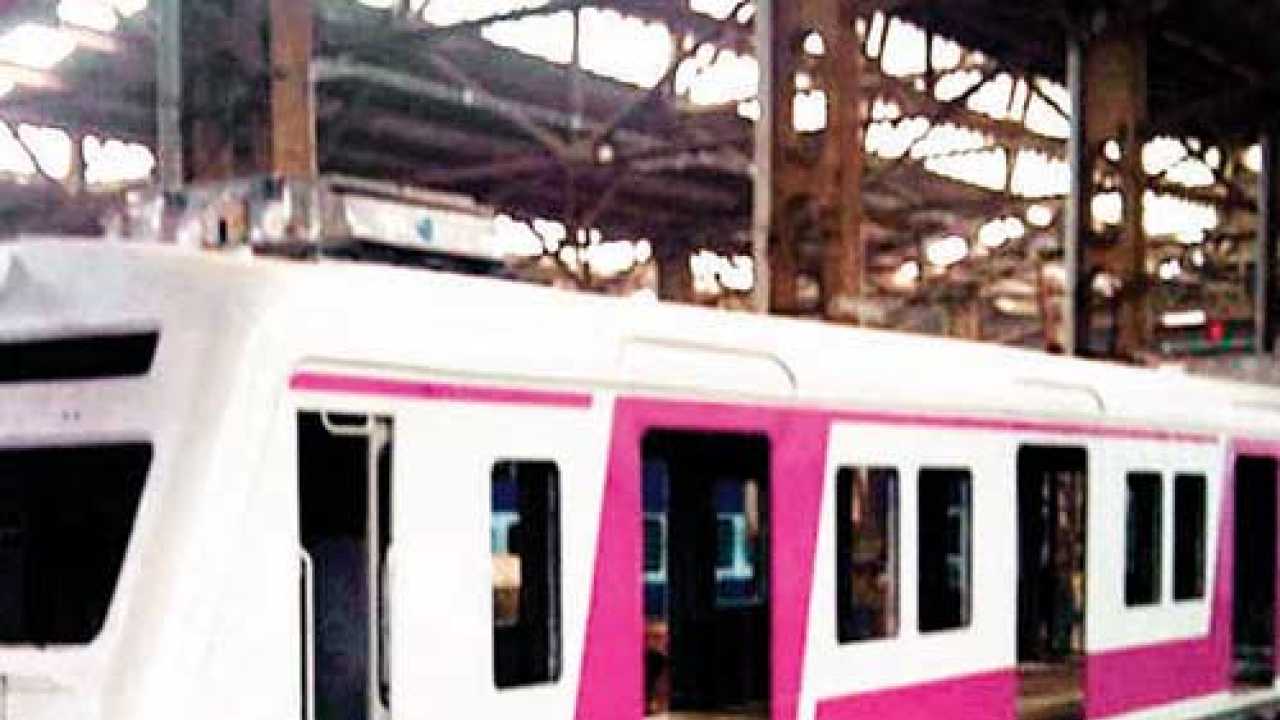 Mumbai's new local train to leave chennai on oct 1