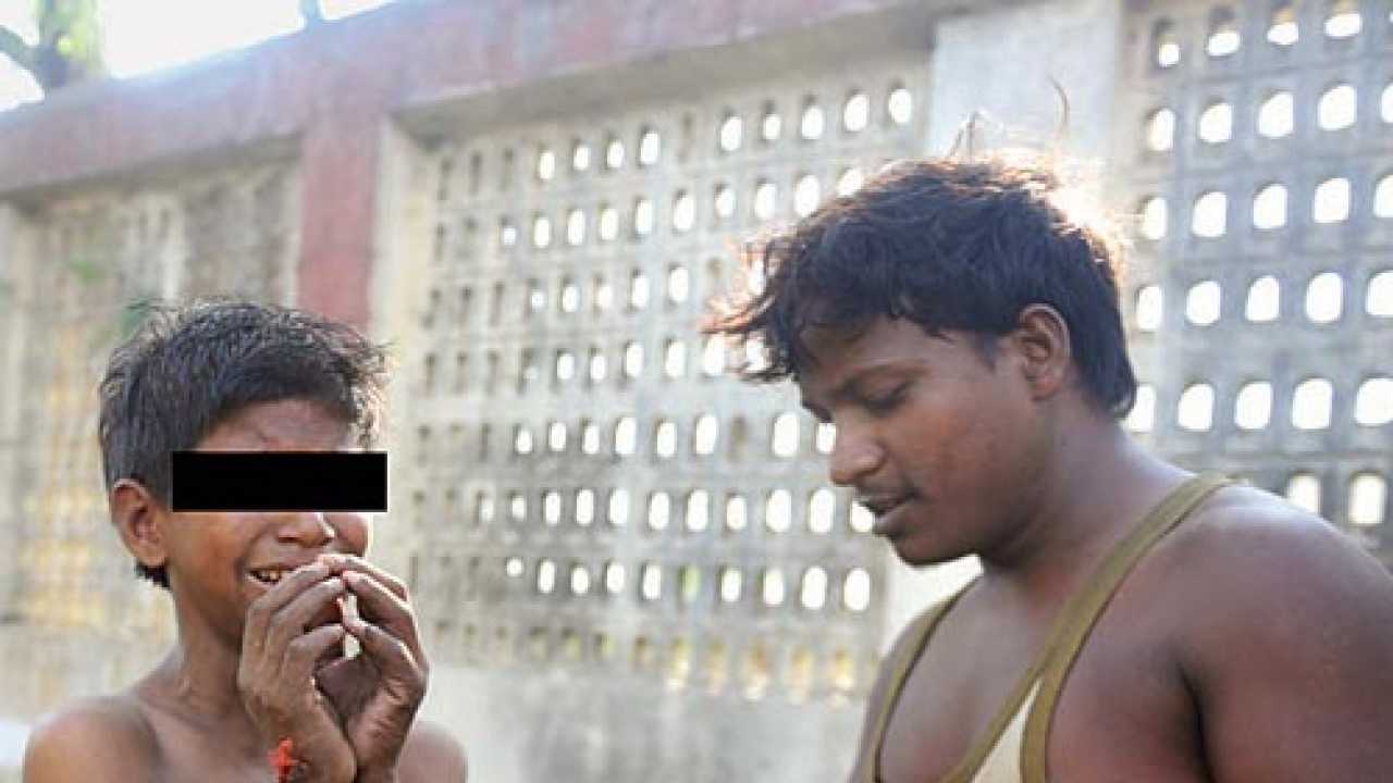 Transport firm staffer strips, beats 12yrold for Transport firm staffer strips, beats 12yrold for