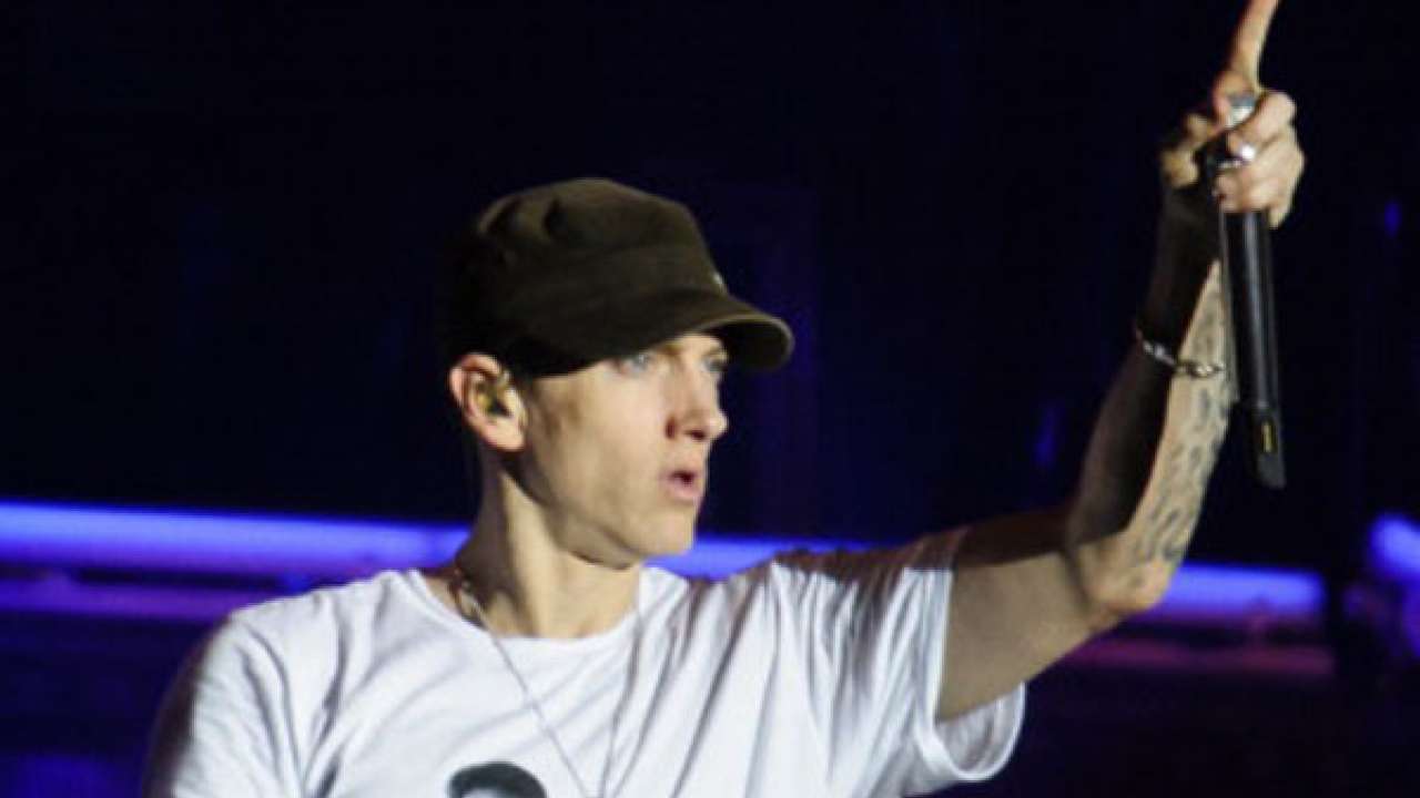 Eminem wins Global Icon Award at MTV EMA