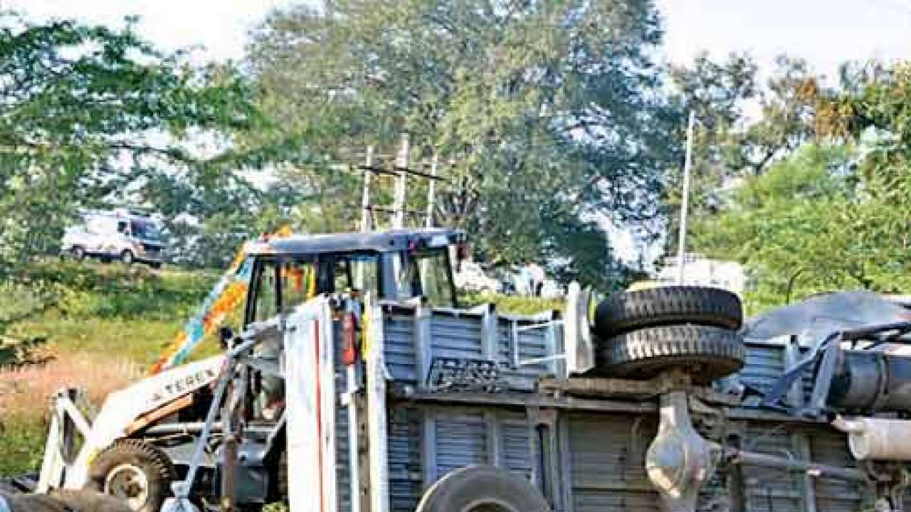 22 dead as van overturns in Belgaum