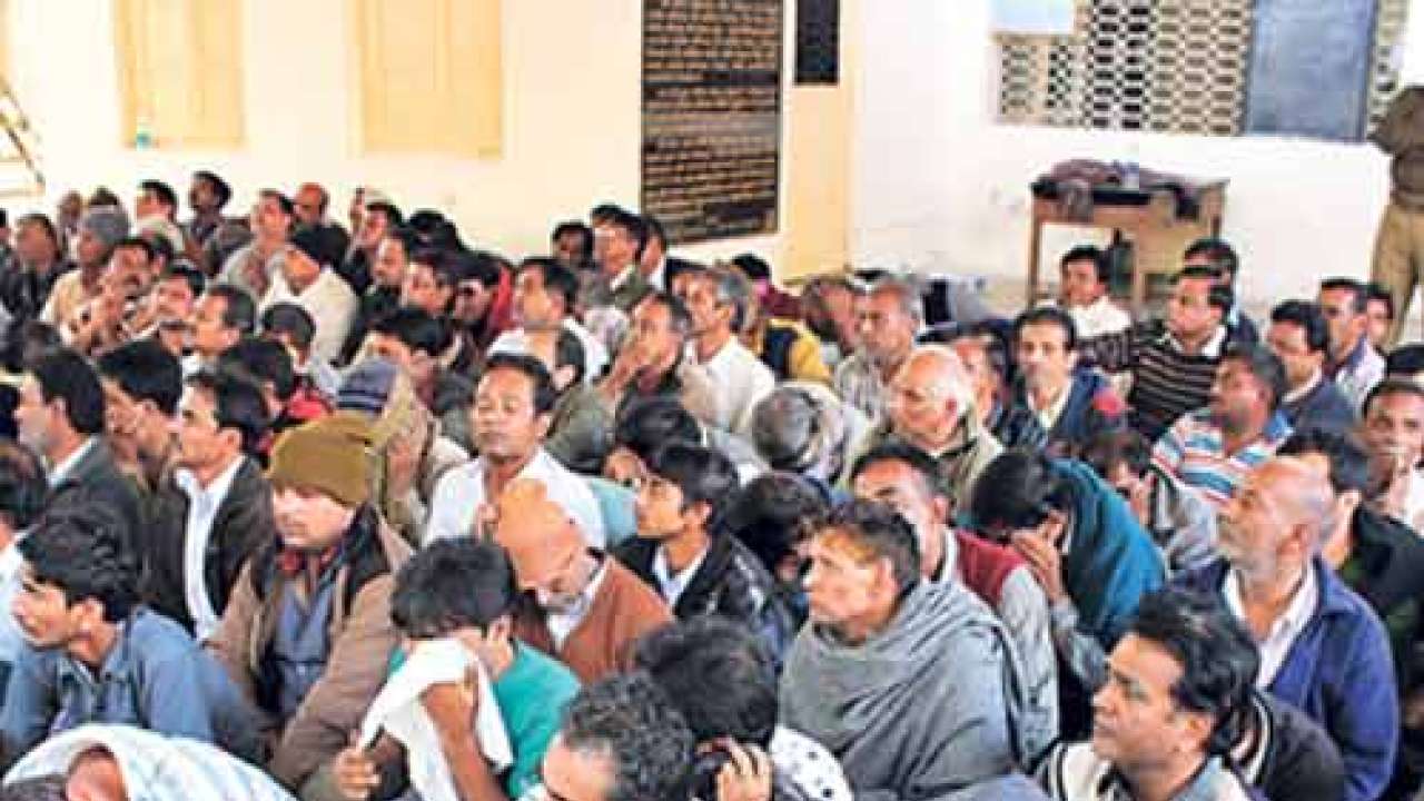 Gambling den busted in ahmedabad, 237 held