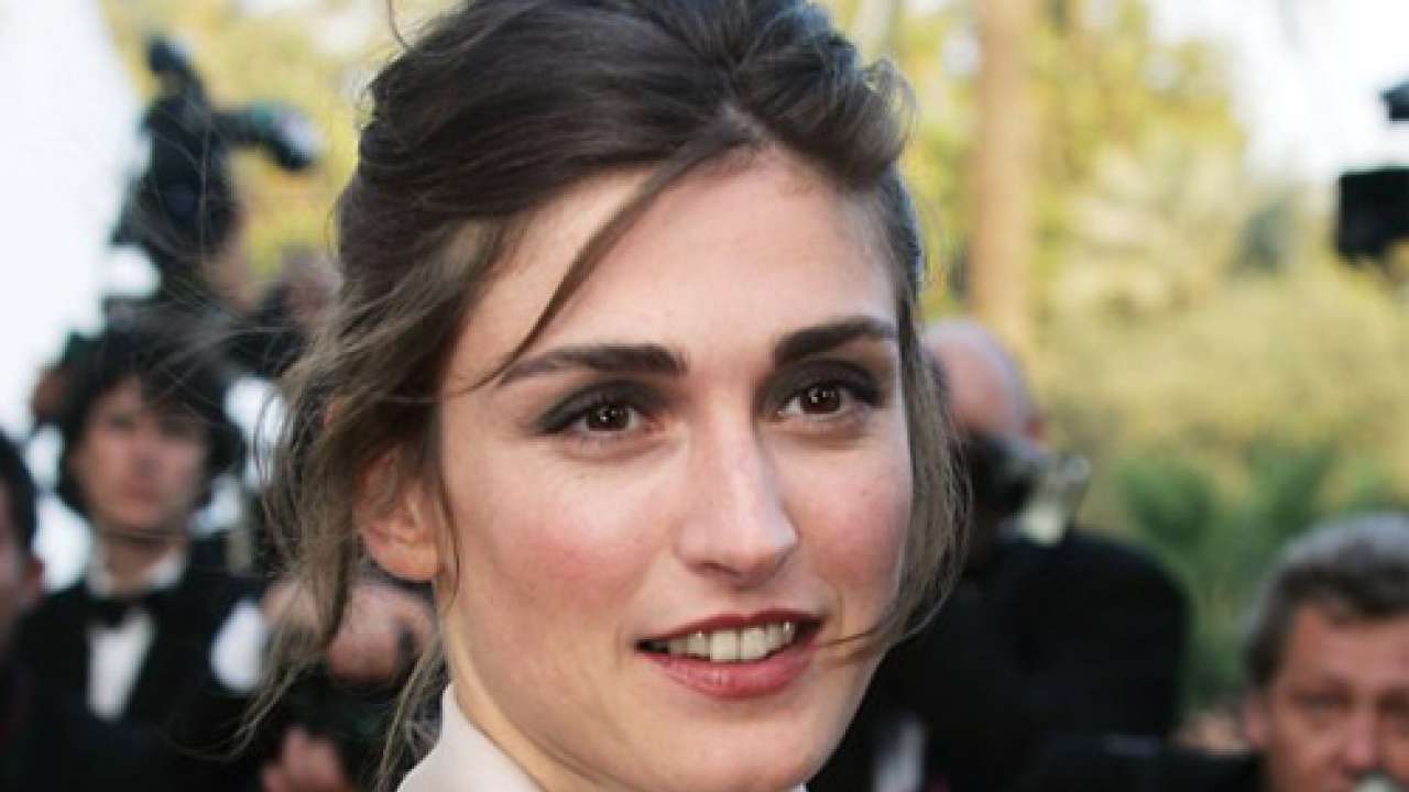 Francois Hollandes Alleged Lover Julie Gayet Says Shes Not Pregnant