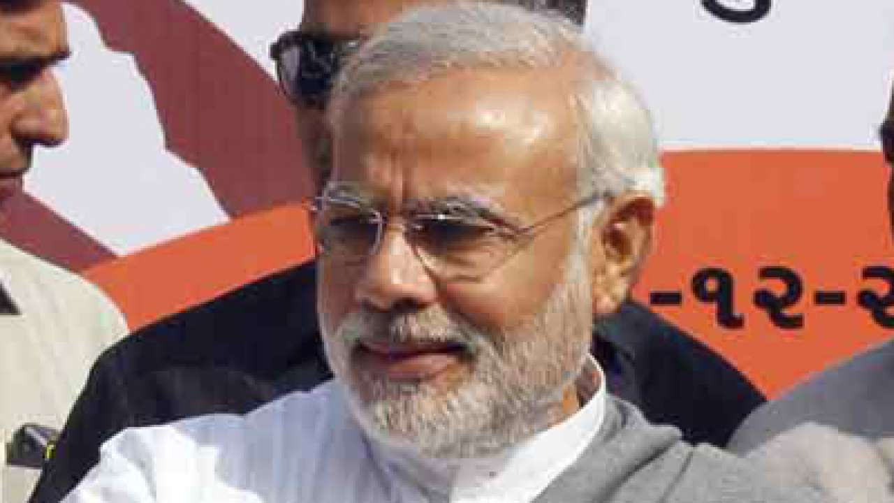 congress-attacks-narendra-modi-on-gujarat-below-poverty-line-figure