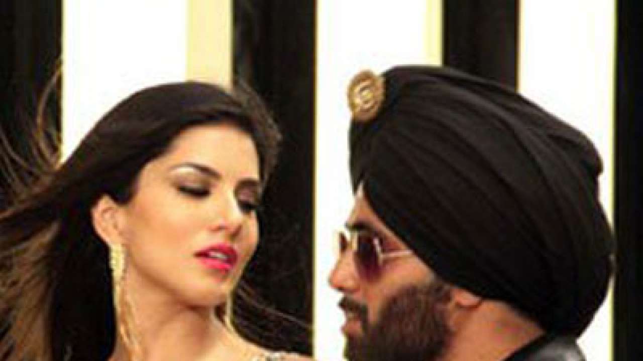 Sunny Leone Bf Foking Hd Video English Hot Sex Hd Video New Year - Sunny Leone is sexy and sizzles in 'Baby Doll' from 'Ragini MMS 2'