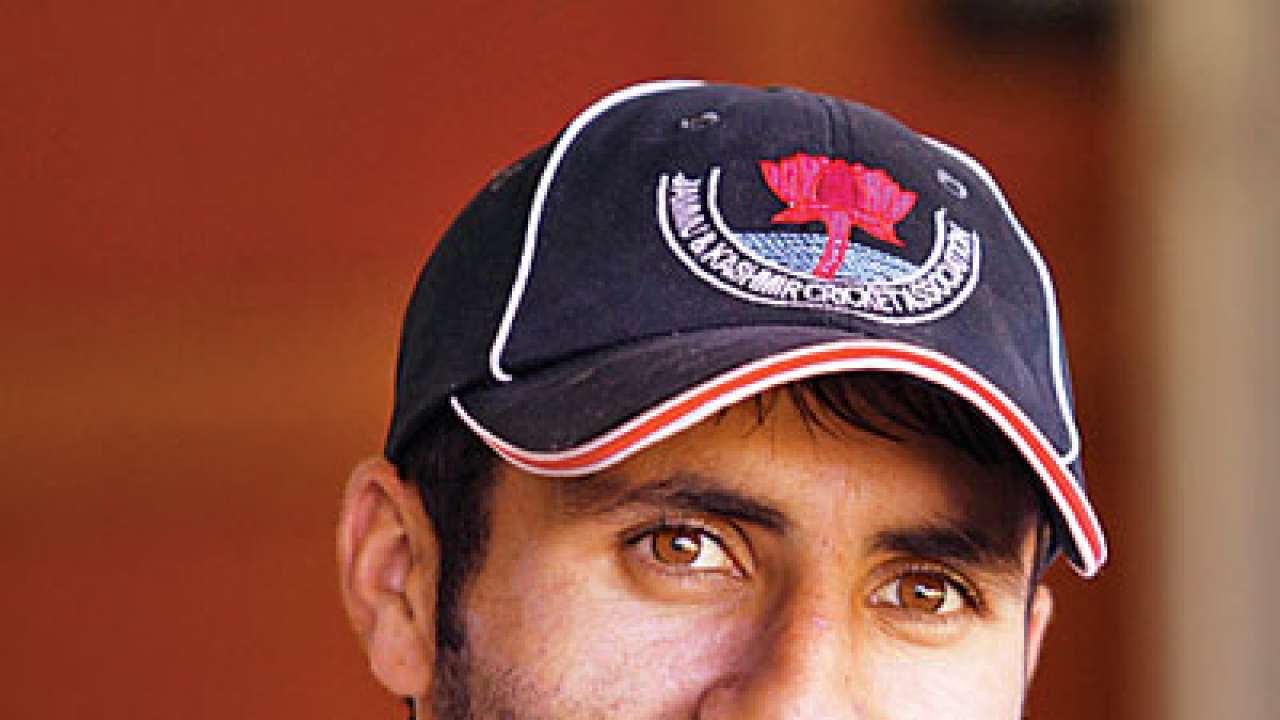 G Rasool Rajpar Let's get this straight: Bhajji's helping Parvez Rasool