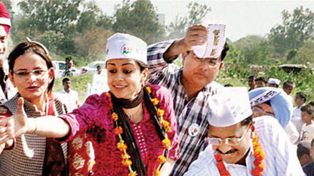 AAP draws from women power, BJP record tardy