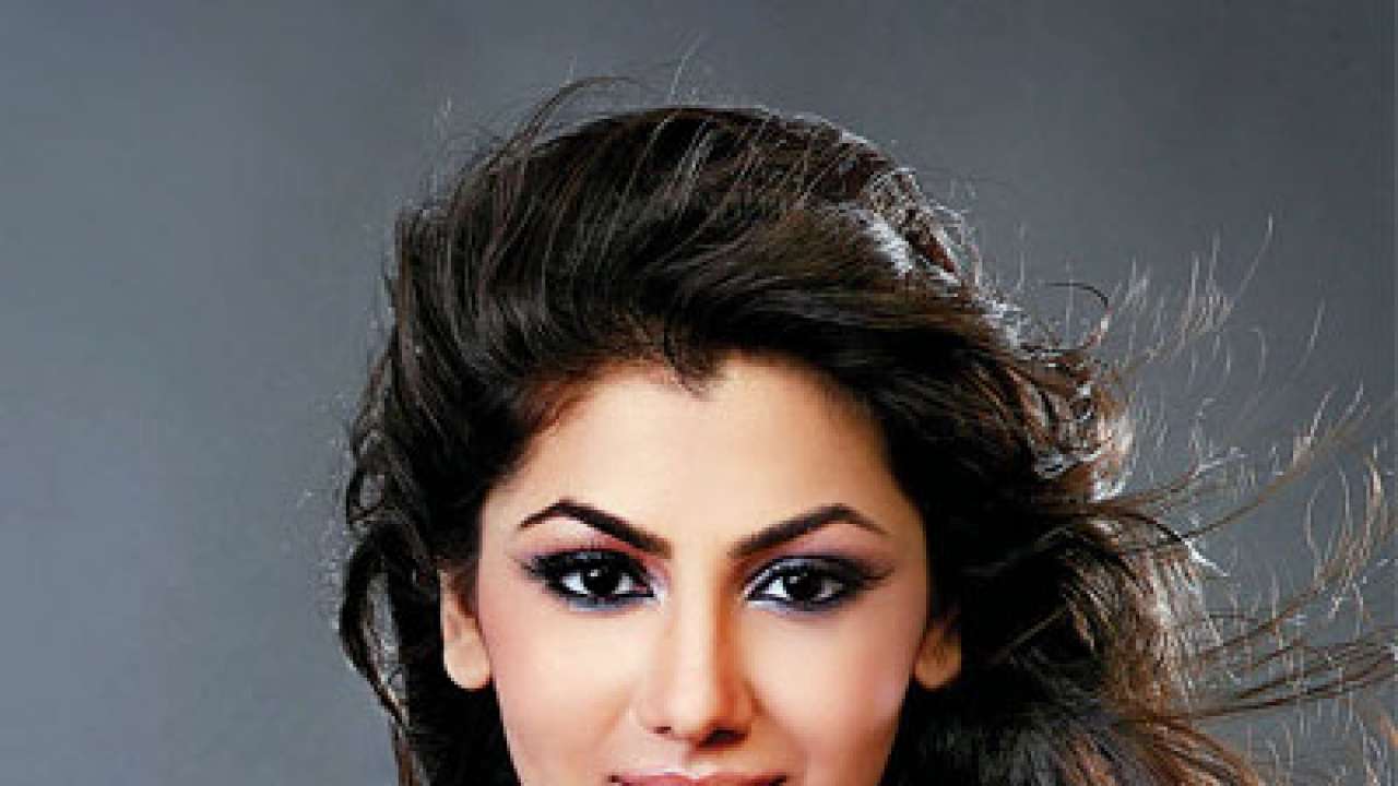 Sriti Jha shoots for 'Kumkum Bhagya' promo from home