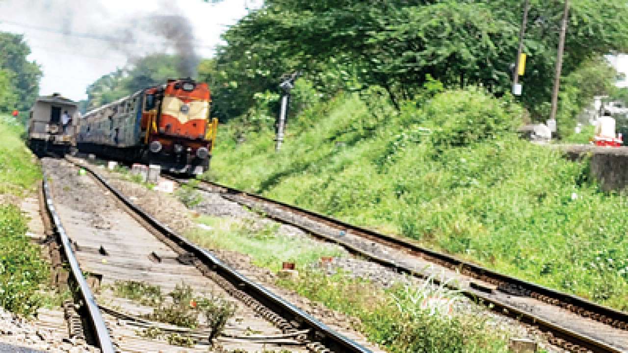 Hapa Tirunelveli Express Diverted By Southern Railway