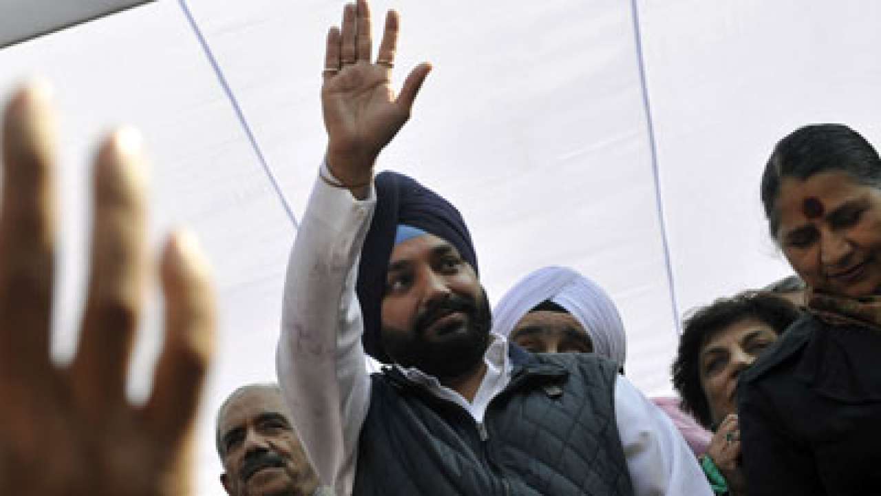 Delhi Congress demands uninterrupted power, water supplies