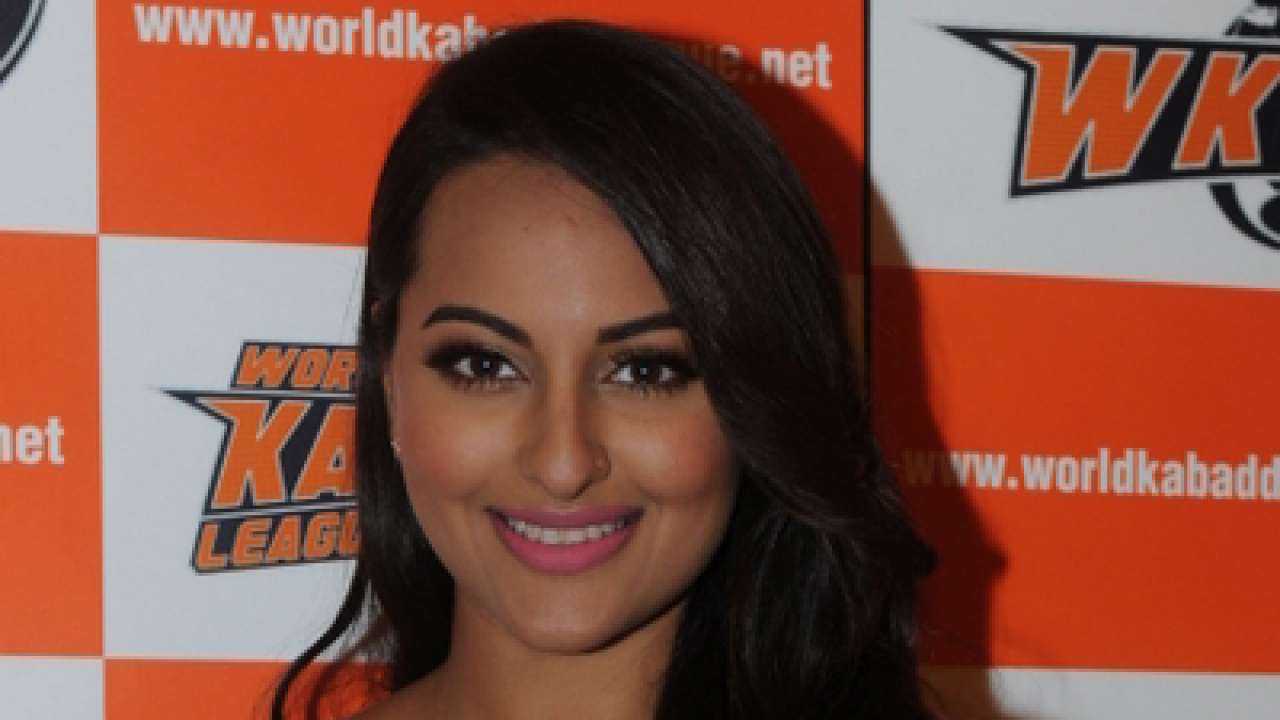 1280px x 720px - Sonakshi Sinha launches her own team for World Kabaddi League