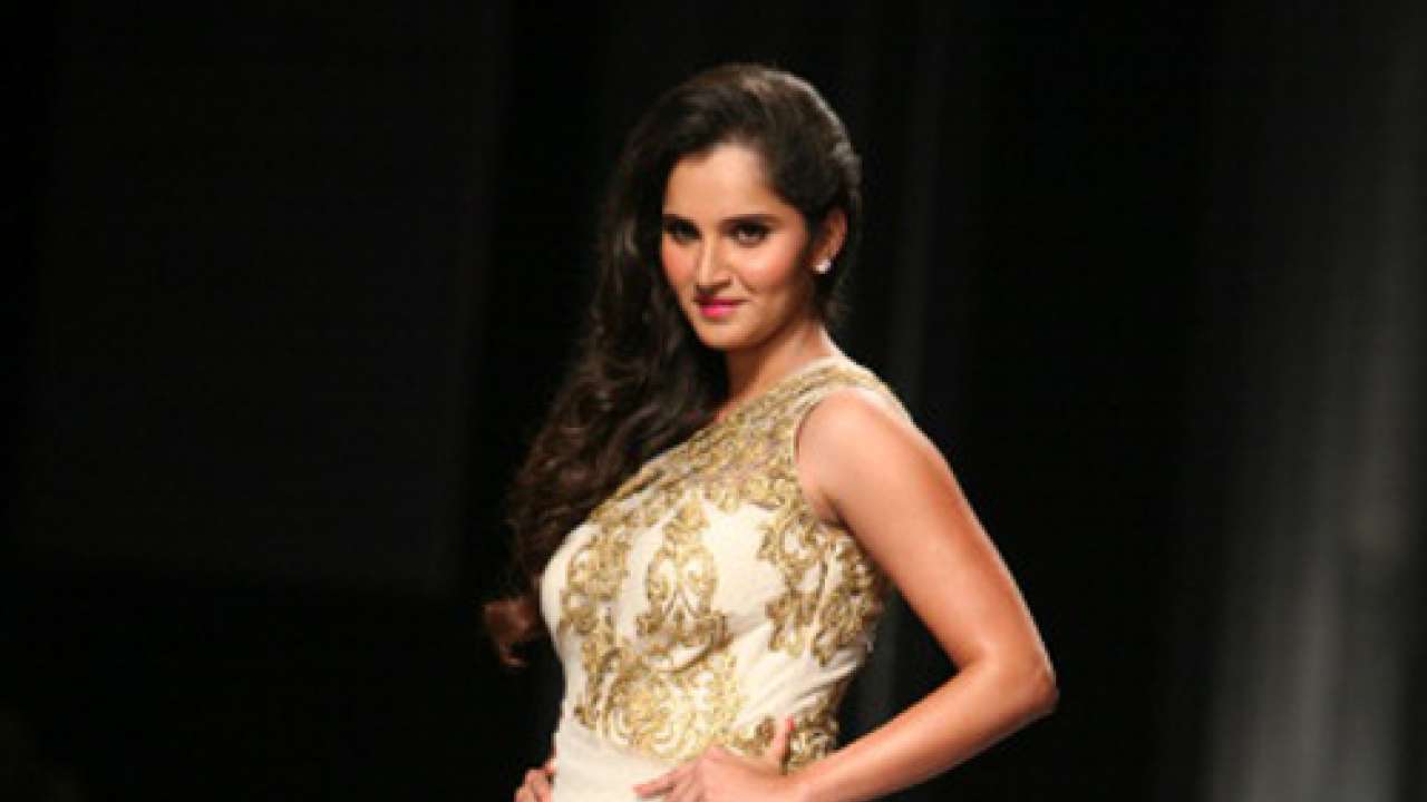 Saniya Mirza Hot Tribute Videos - Bollywood comes out in support of Sania Mirza